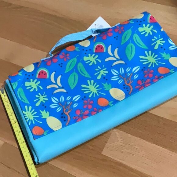 🟢3 for $20 PICNIC blanket and Clear straws w cleaner NWT - Picture 6 of 11